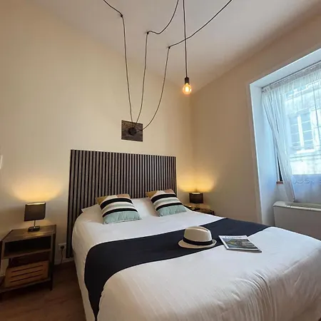 Hotel Les Du Valois, Centre