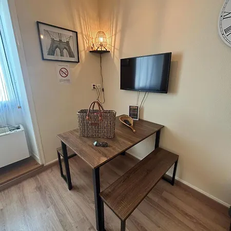 Hotel Les Du Valois, Centre