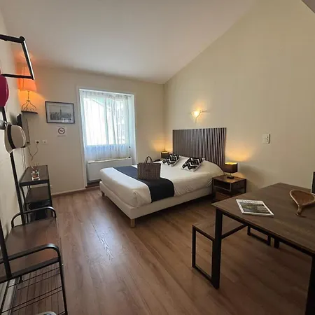 Les Du Valois, Centre Hotel Cognac