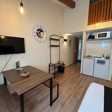 Hotel Les Du Valois, Centre *